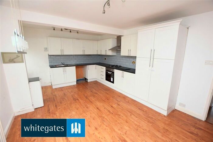 3 Bedroom End Of Terrace House To Rent In Ashwood Parade, Gildersome, West Yorkshire, LS27