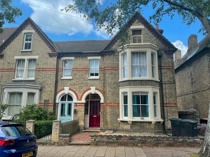 Studio To Rent In Flat, Waterloo Road, MK40