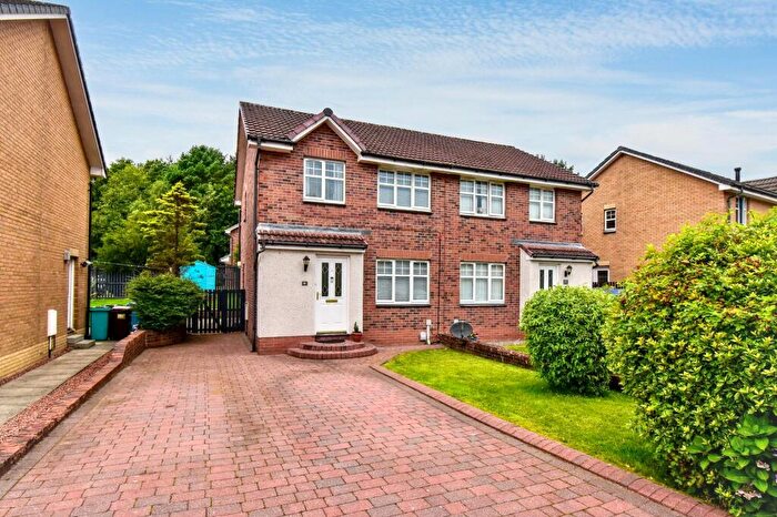 3 Bedroom Semi-Detached House For Sale In South Dumbreck Road, Kilsyth, G65