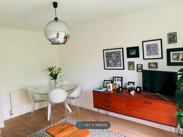 1 Bedroom Flat To Rent In Andace Park Gardens, Bromley, BR1