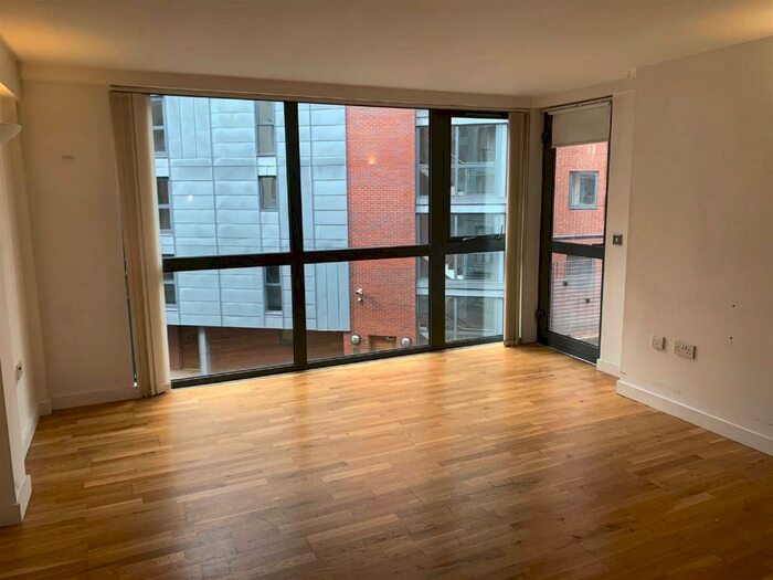 2 Bedroom Flat To Rent In The Nile, River City City Road East, Southern Gateway, M15