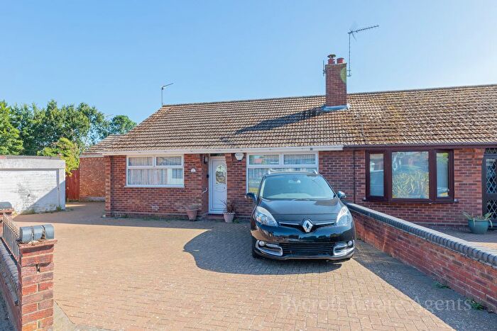 3 Bedroom Semi Detached Bungalow For Sale In Colville Way, Carlton Colville, NR33