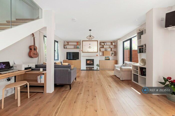 4 Bedroom Semi-Detached House To Rent In Lowther Hill, London, SE23