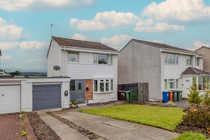 3 Bedroom Link Detached House For Sale In Boghead Road, Lenzie, G66
