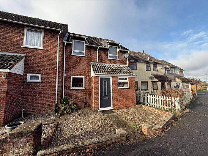 3 Bedroom End Of Terrace House To Rent In Salmons Way, Fakenham, NR21