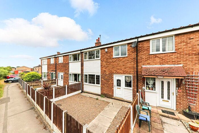 3 Bedroom Semi-Detached House For Sale In Hillcrest Avenue, Featherstone, WF7
