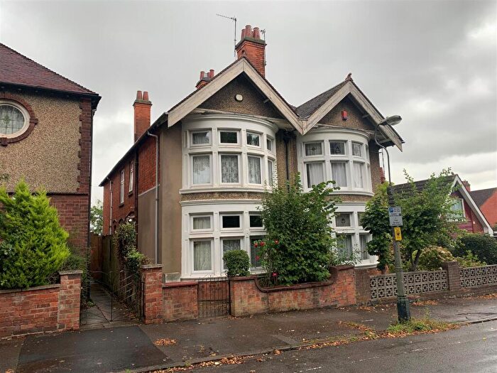 4 Bedroom Semi Detached House To Rent In Town Centre, CV21