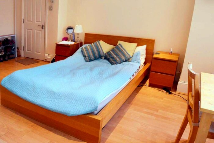 Studio To Rent In Emanuel Avenue, Acton, W3