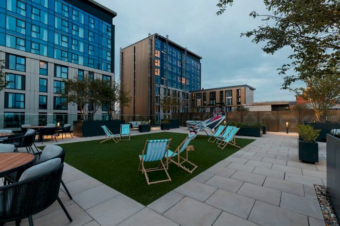 1 Bedroom Flat To Rent In New York Square, Quarry Hill, Leeds, LS2