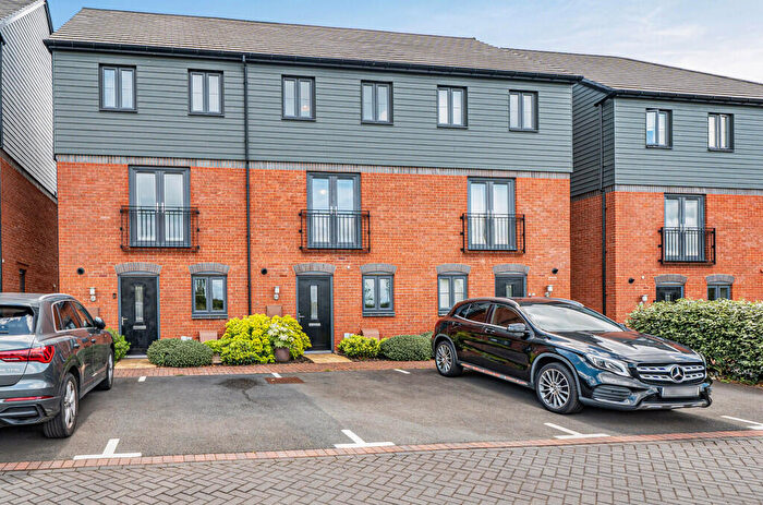 4 Bedroom Terraced House For Sale In Moors Lane, Houlton, CV23