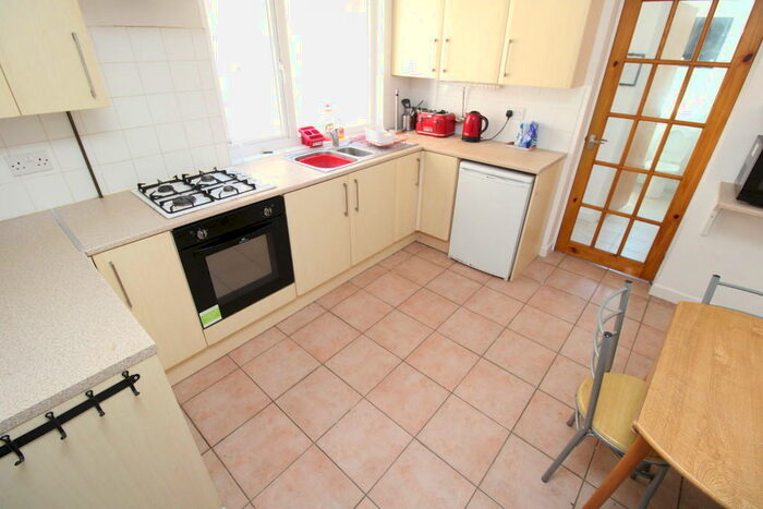 5 Bedroom Terraced House To Rent In Bertha Street, Pontypridd, CF37