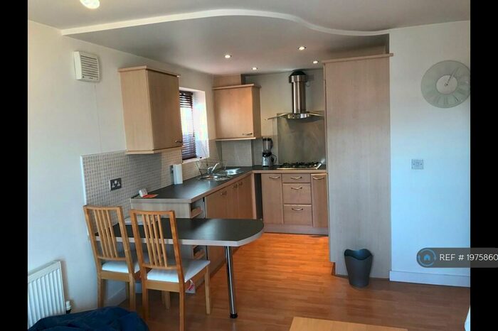 2 Bedroom Flat To Rent In Leadmill Court, Sheffield, S1