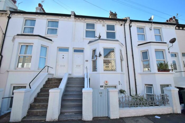 1 Bedroom Flat To Rent In Cavendish Place Eastbourne, BN21
