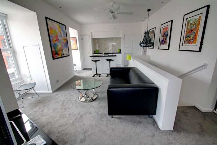 1 Bedroom Apartment To Rent In Chertsey, Surrey, KT16