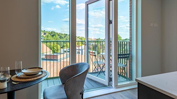 Apartment To Rent In Guildford Plaza - Two Months Rent Free, GU2