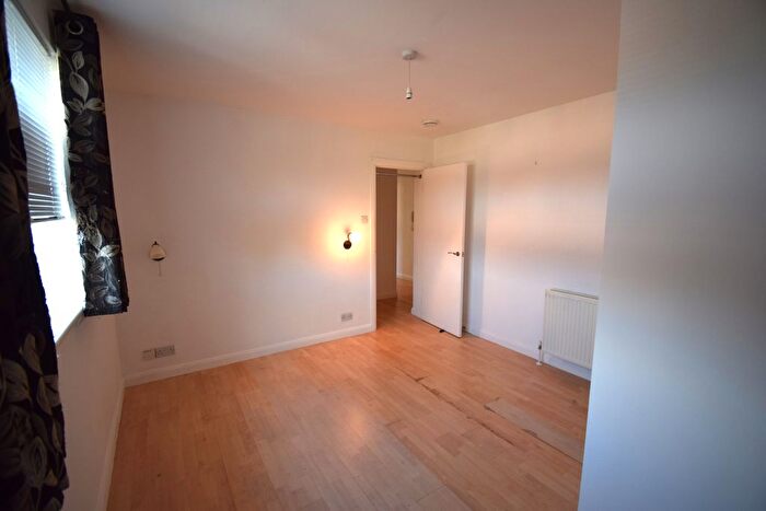 2 Bedroom Flat To Rent In Montgomery Place, Knolton Way, Slough, SL2