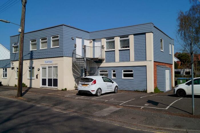 3 Bedroom Flat To Rent In Total House, Tanyard Lane, Steyning, West Sussex, BN44