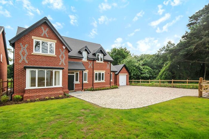 4 Bedroom Detached House To Rent In Sindlesham, Wokingham, RG41