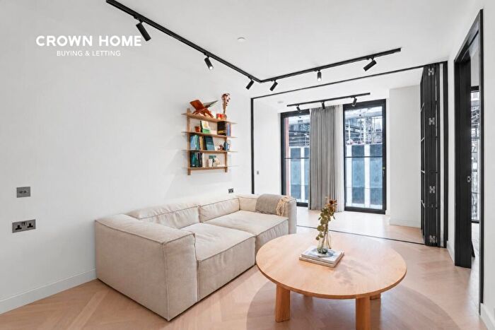 1 Bedroom Apartment For Sale In One Crown Place, Sun Street, EC2A