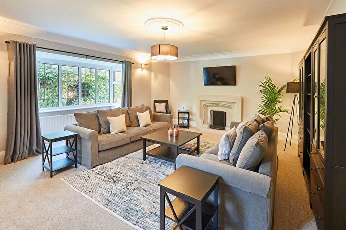 3 Bedroom Flat To Rent In Newby And Scalby, YO13