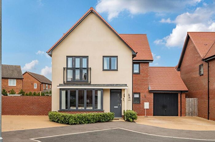4 Bedroom Detached House For Sale In Hillcroft, Wootton, Bedford, MK43