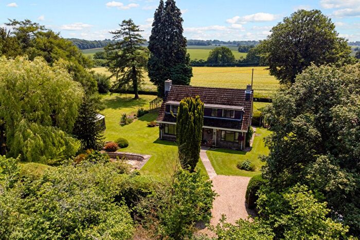 4 Bedroom Detached House For Sale In Kitwood Lane, Ropley, SO24