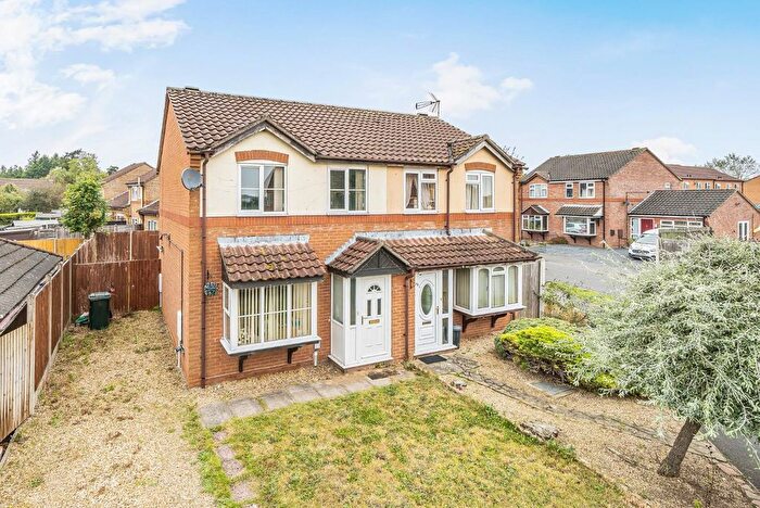 3 Bedroom Semi-Detached House For Sale In College Close, Horncastle, Lincs, LN9