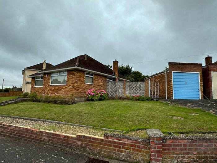 3 Bedroom Bungalow To Rent In Balmoral Road, Salisbury, SP1