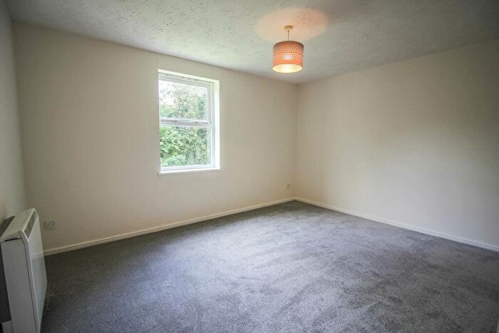 2 Bedroom Flat For Sale In Rowan Place - Excellent Amenities & Access, M5