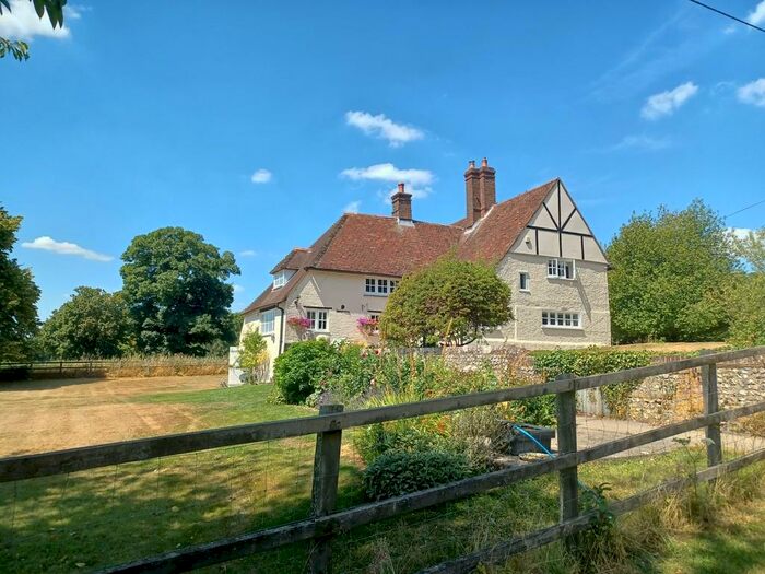 4 Bedroom Detached House To Rent In Honeymans Farmhouse, Longwood, SO21