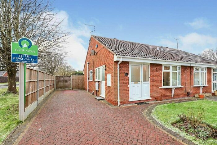 2 Bedroom Bungalow To Rent In Shackleton Drive, Wolverhampton, West Midlands WV6
