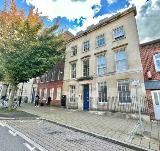 2 Bedroom Flat To Rent In Clipper House, Flat, London Street, Reading, RG1