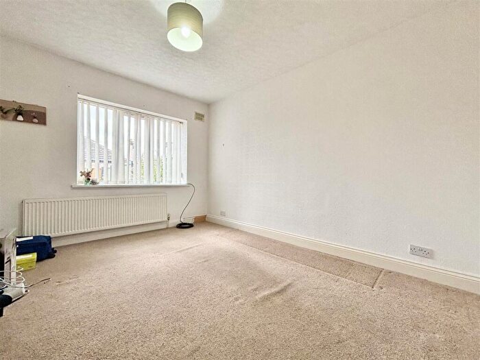 2 Bedroom Semi-Detached Bungalow For Sale In Thornton Road, Thornton, Bradford, BD13