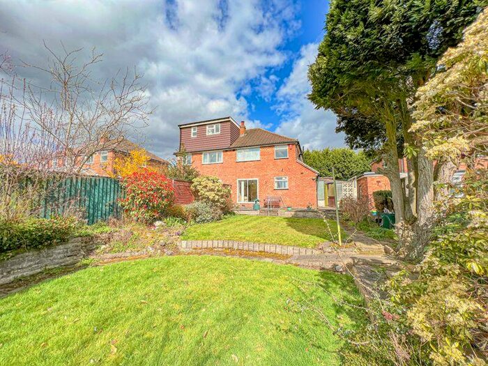 3 Bedroom Semi-Detached House For Sale In Mayland Drive, Streetly, Sutton Coldfield, B74