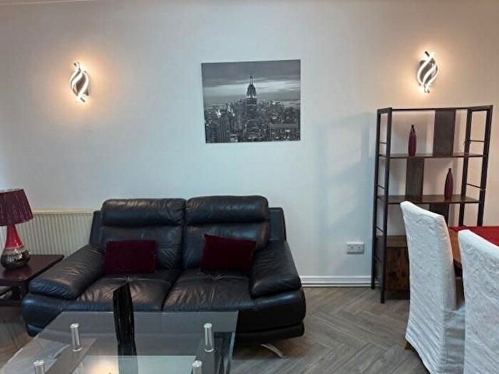 2 Bedroom Flat To Rent In Flat, Ty-Gwyn Road, Penylan, Cardiff, CF23