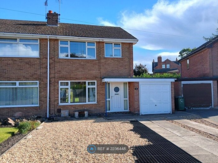 3 Bedroom Semi-Detached House To Rent In St. Saviours Close, Retford, DN22