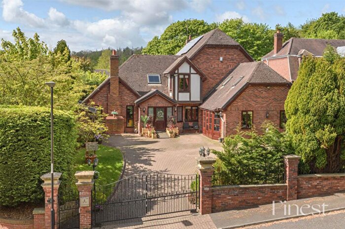 5 Bedroom Detached House For Sale In Brook House, Brookside Wood, Fatfield, Washington, NE38