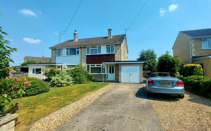 3 Bedroom Semi-Detached House For Sale In Woodborough Road, SN13