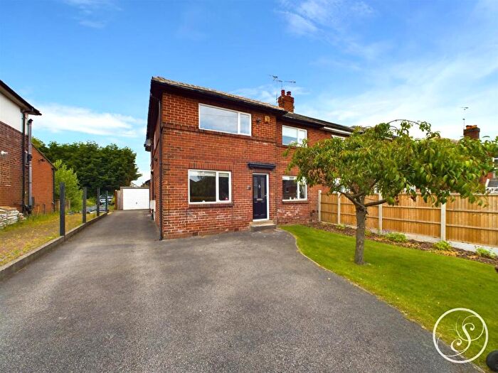 4 Bedroom Semi Detached House To Rent In Hawks Nest Gardens East, Leeds, LS17