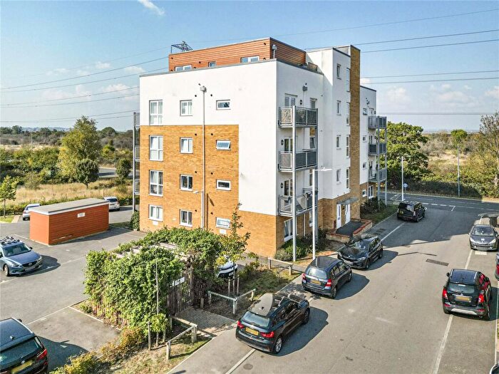 2 Bedroom Flat For Sale In Ruby Tuesday Drive, Dartford, Kent, DA1
