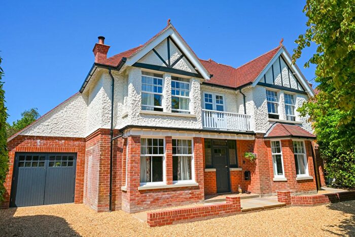 5 Bedroom Detached House For Sale In Broadshard Lane, Ringwood, BH24