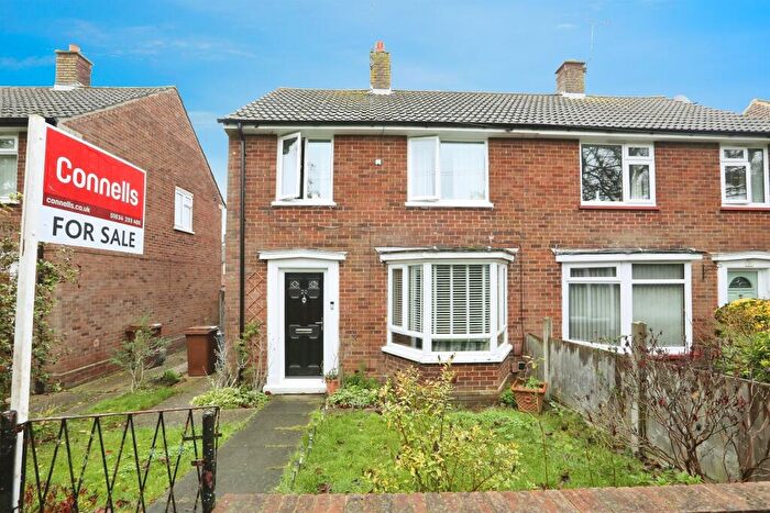 2 Bedroom Semi-Detached House For Sale In St. Edmunds Way, Rainham, Gillingham, ME8