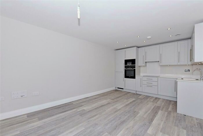 1 Bedroom Apartment To Rent In Station Road, Marlow, Buckinghamshire, SL7