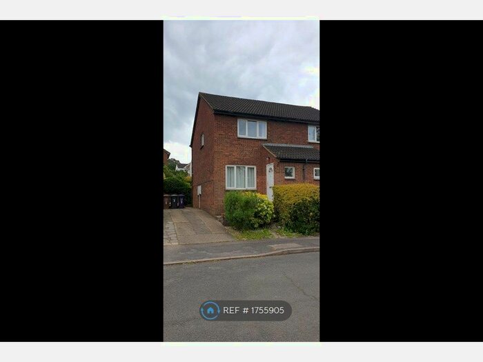 2 Bedroom Semi-Detached House To Rent In Burns Close, Hitchin, SG4