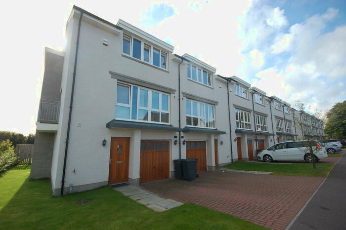 4 Bedroom House To Rent In Woodlands Walk, Cults, Aberdeen, AB15