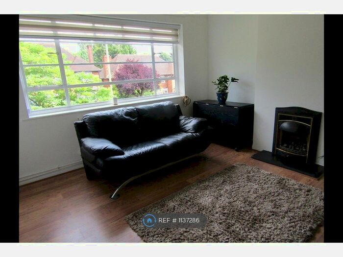 2 Bedroom Flat To Rent In Ossulton Way, London, N2