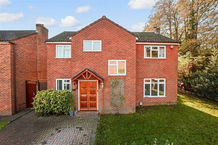 5 Bedroom Detached House For Sale In Grange Way, Broadstairs, Kent, CT10