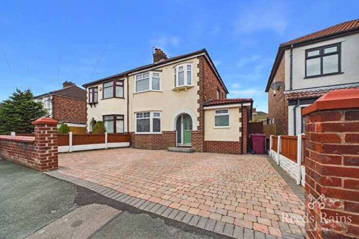 3 Bedroom Semi Detached House For Sale In Hawthorne Road, Prescot, Merseyside, L34
