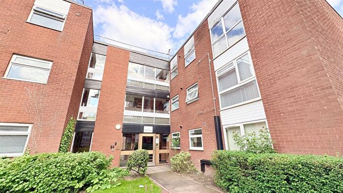 2 Bedroom Flat For Sale In Aspen Close, Acocks Green, B27