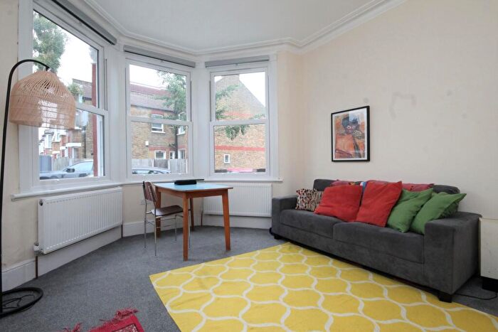 4 Bedroom House To Rent In Keston Road, Haringey, N17
